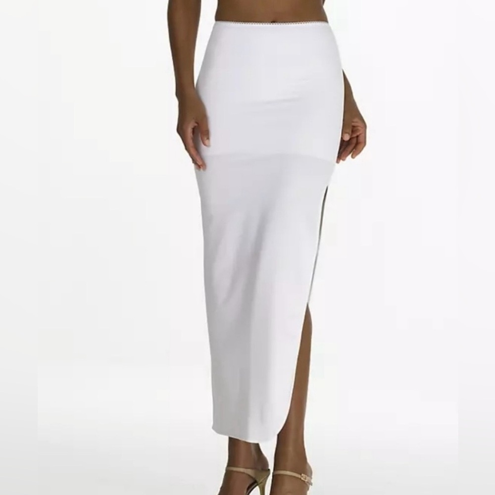 NWT *David’s Bridal Dominique Full Length Waist
Control Slip White STYLE# 7218